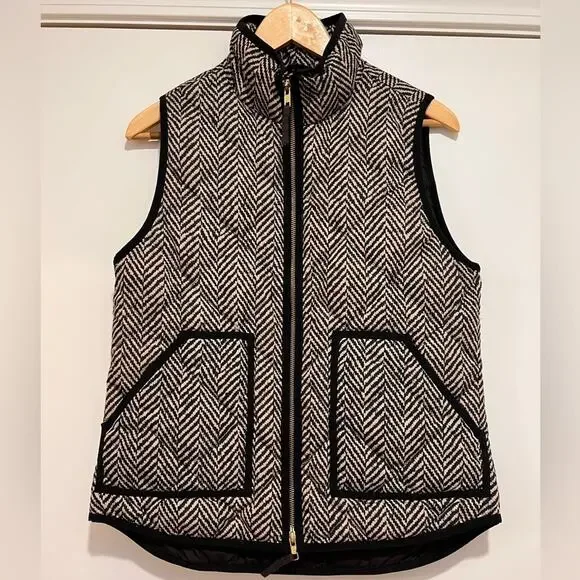 J. Crew Tan & Black Down Excursion Herringbone Quilted Full Zip Vest Size Small - Picture 2 of 13